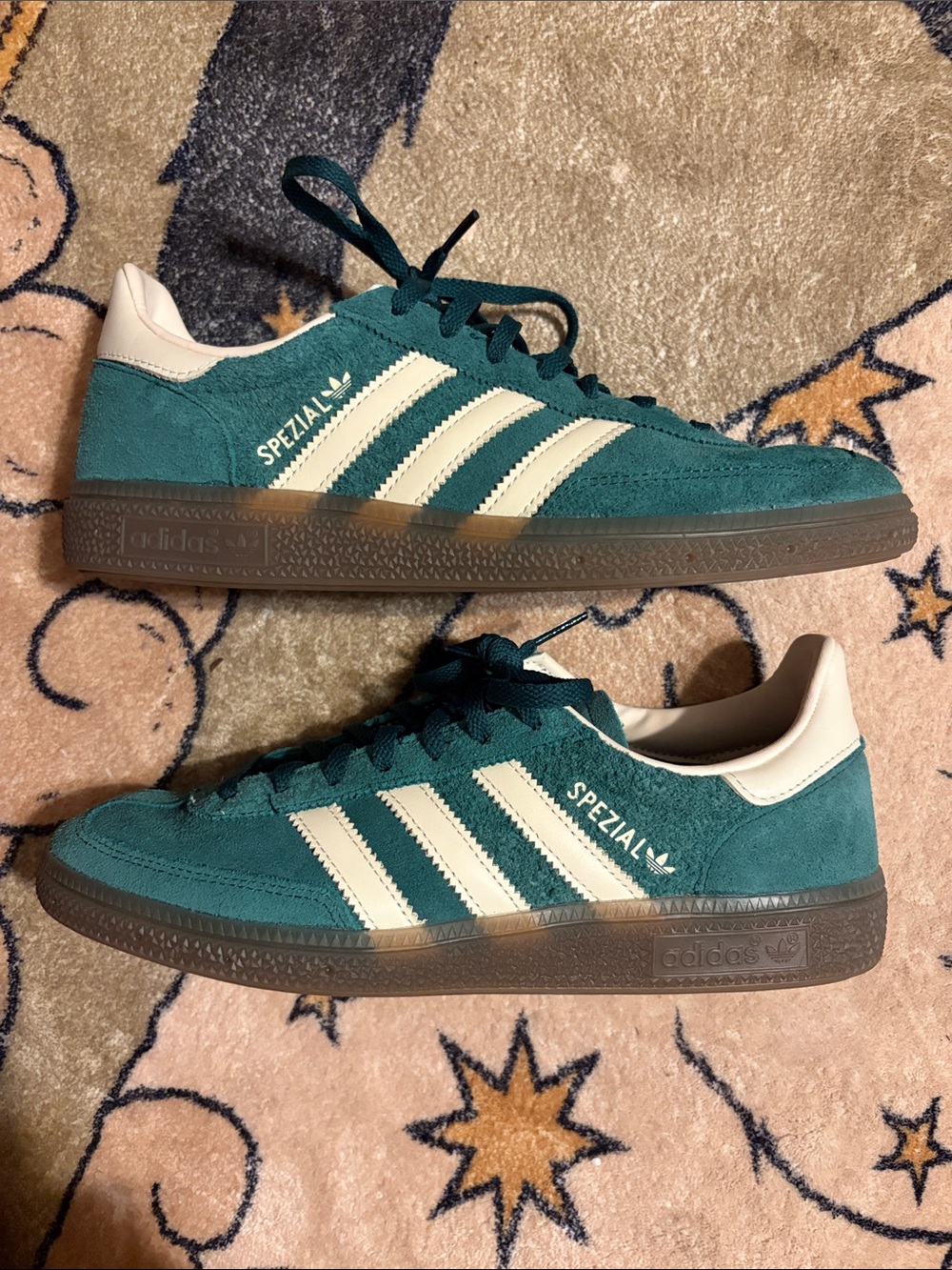 Adidas Sneakers
